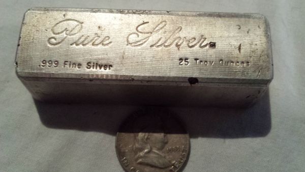Trying-To-ID-This-25-Oz-Silver-Bar